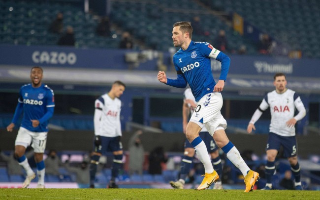 随着本季转 随着本季转